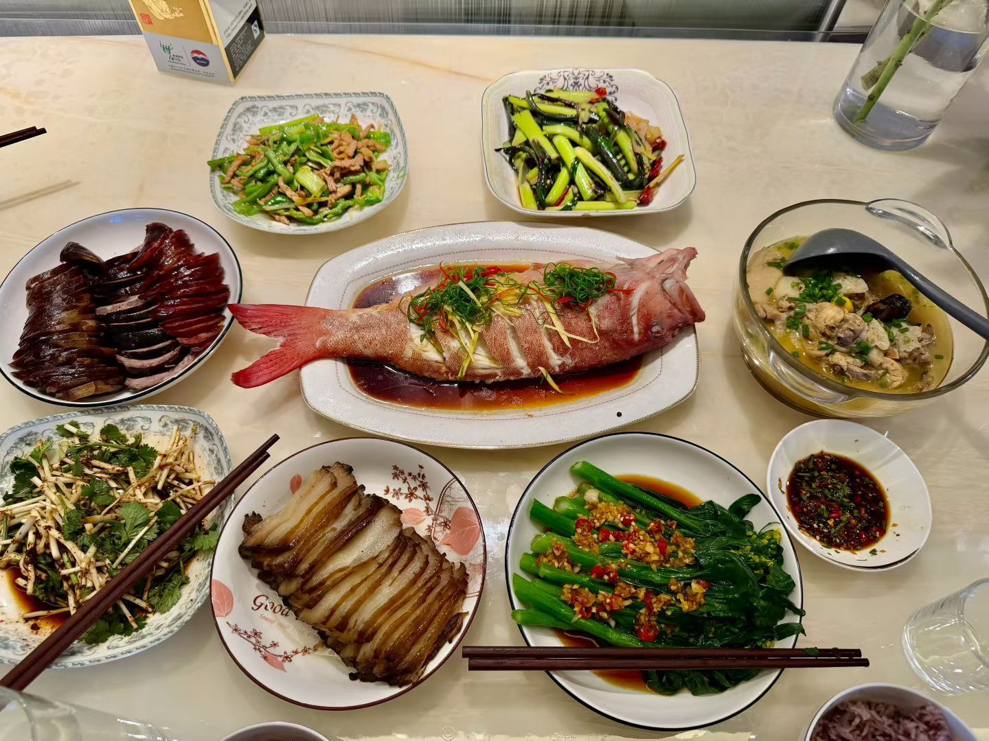 祝大家除夕快乐，愿祖国繁荣富强。[爱心] 