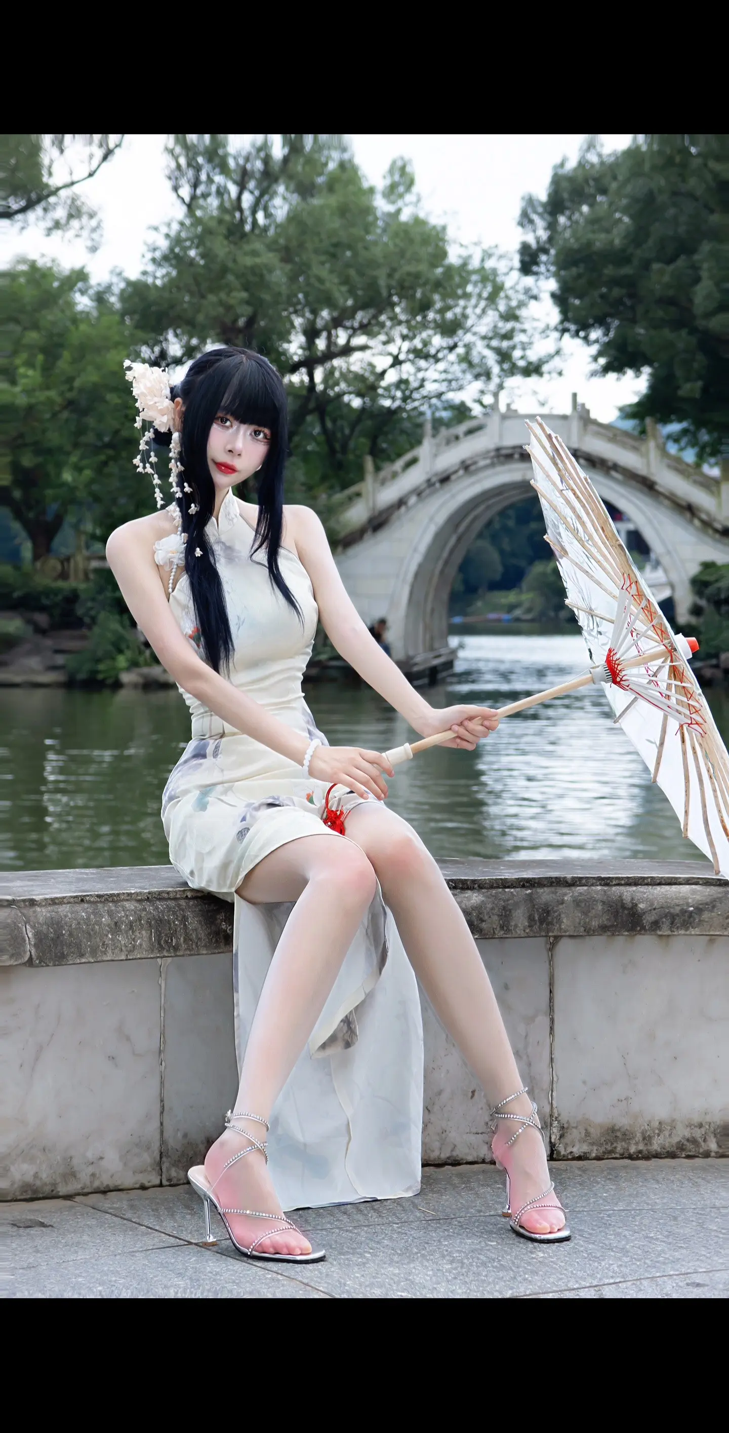 绝唱一段芊芊 爱无非看谁成茧