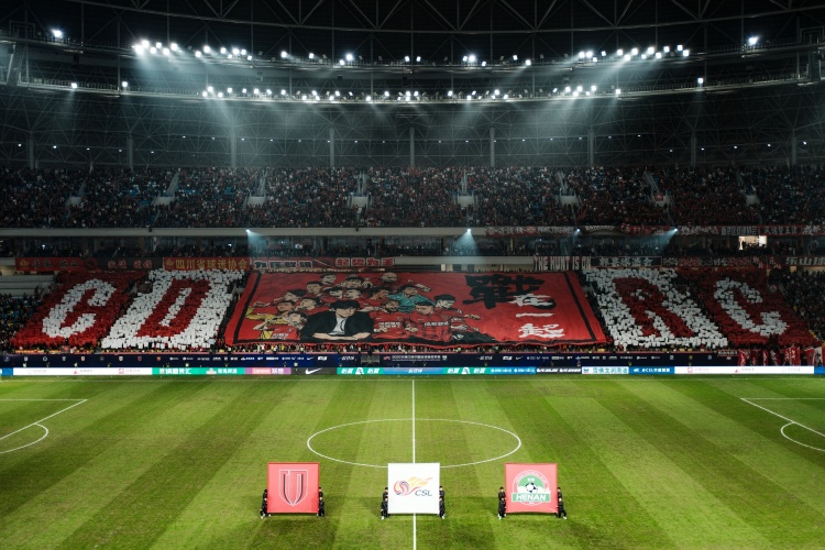 记者：蓉城可能面临体系重建，新教练恐怕很难继承三中卫体系