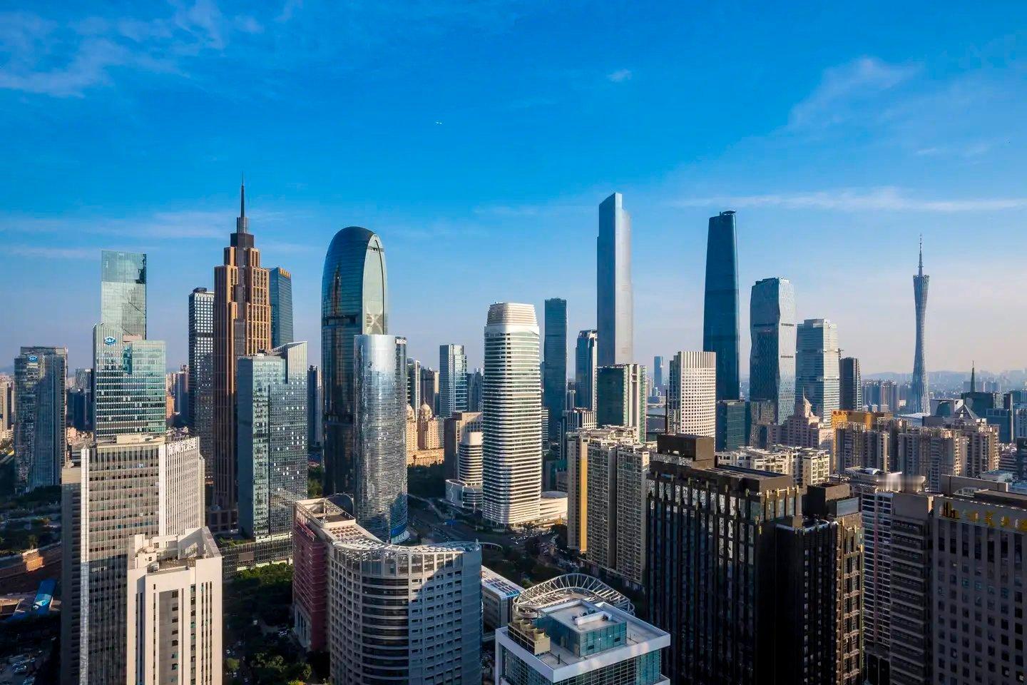 yu7现象折射中国经济新预期 一款新车引爆市场，折射出了中国经济的深层活力。当科