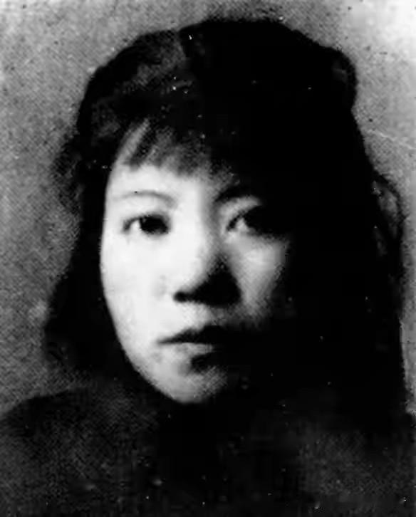 李青林的一生，串联起抗战时期的女子启蒙教育、国统区隐秘的地下战线斗争，还有红色文