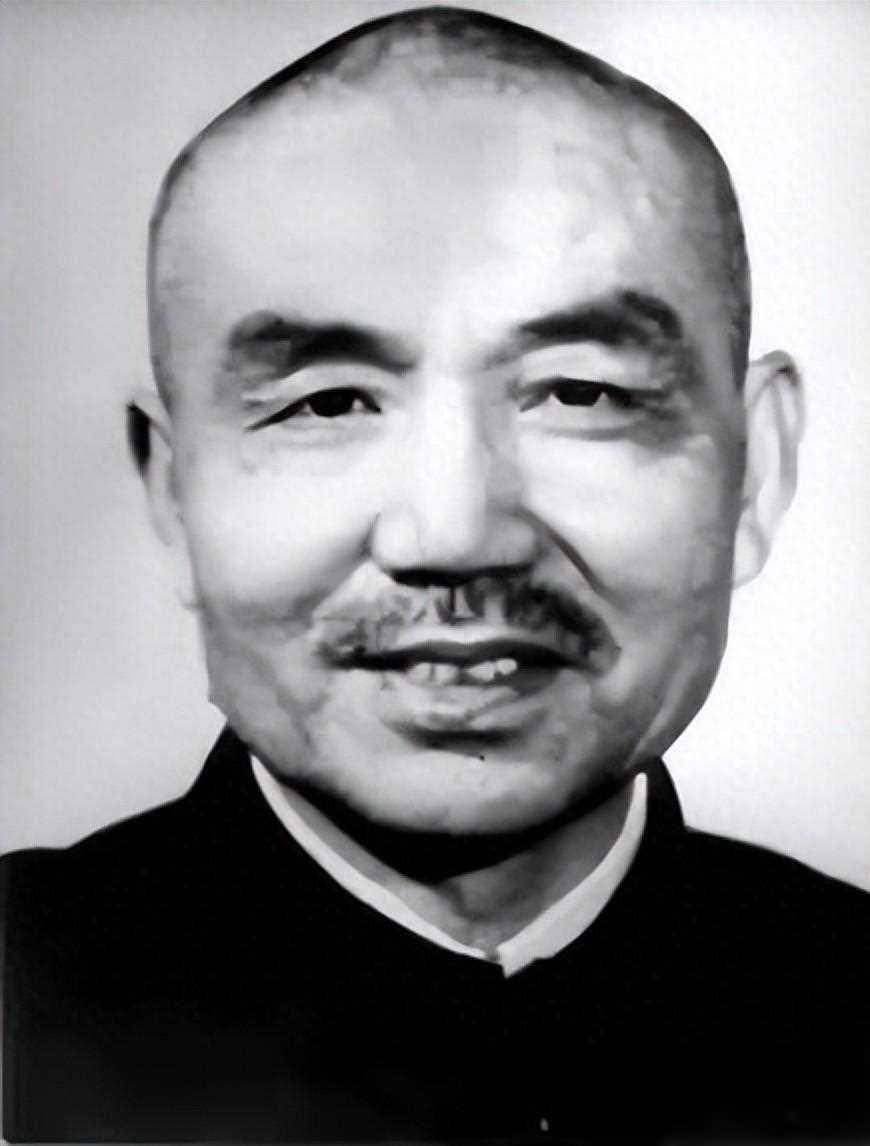 郑位三：谱写无冕英雄的传奇
在中国的革命历史中，有许多被英雄事迹深深打动的人物，