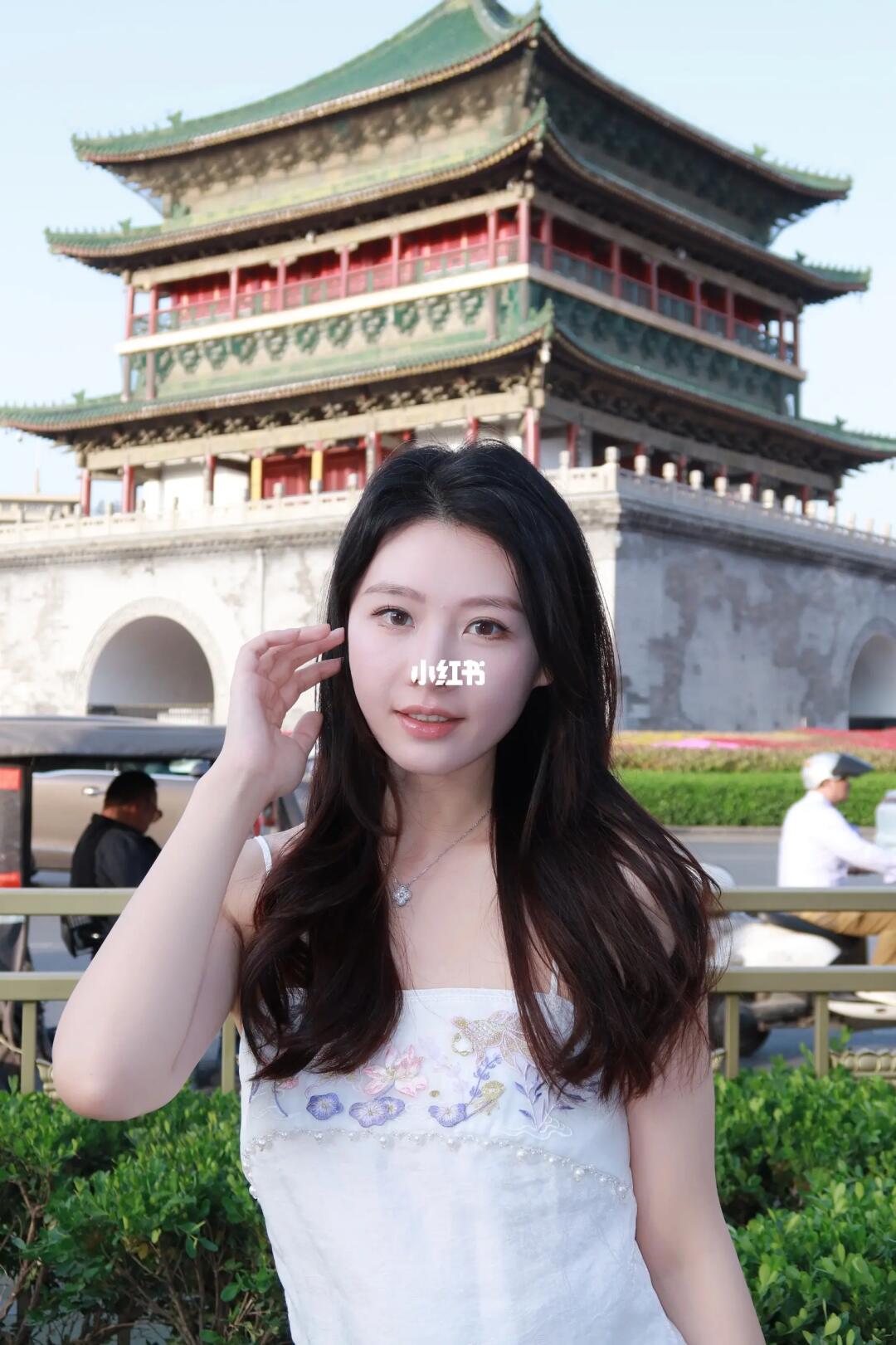 来西安必拍的钟楼📷演唱会好听，馍也好吃😋