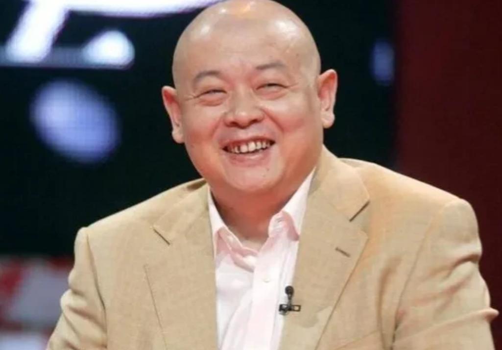 2005年，演员傅彪患上癌症，冯小刚给了200万，张国立给了40万，然而，葛优却
