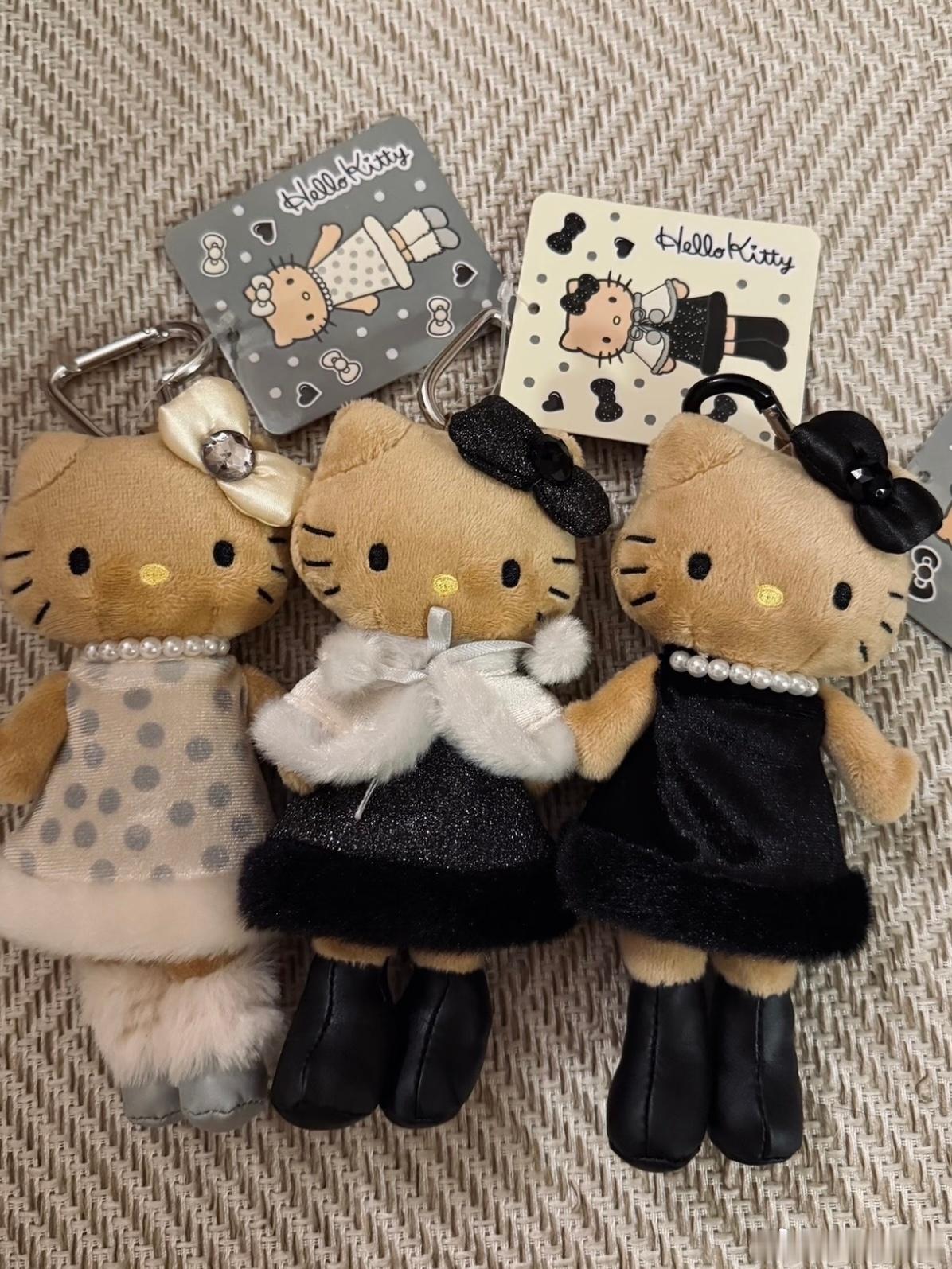 最近被长腿 Hello Kitty 迷得不行，顺手给关注我的宝也囤了两只🎀🎁