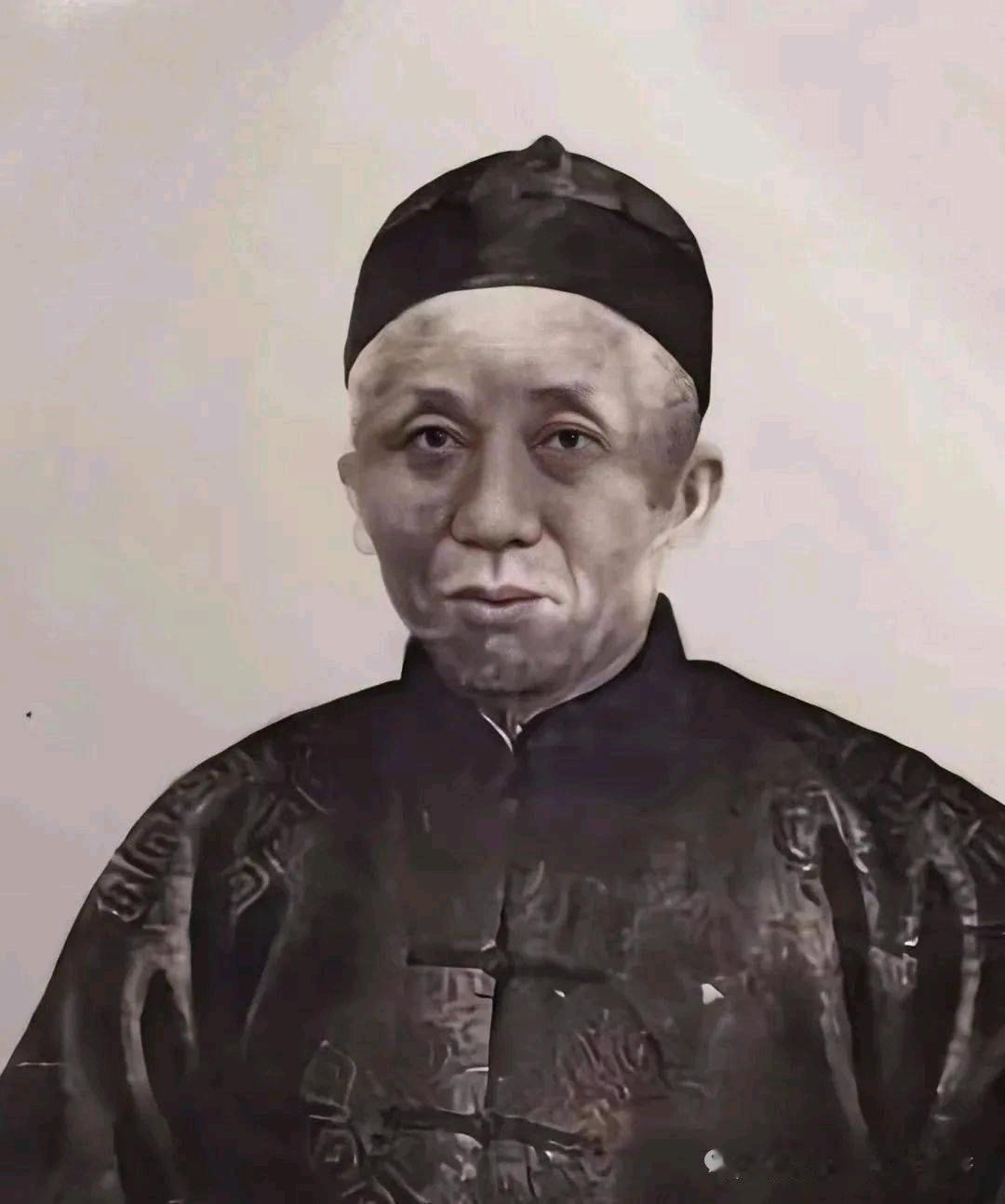 蒋肇聪是蒋介石父亲，生于1842年，浙江奉化溪口镇人。
蒋肇聪这人，书读过，四书