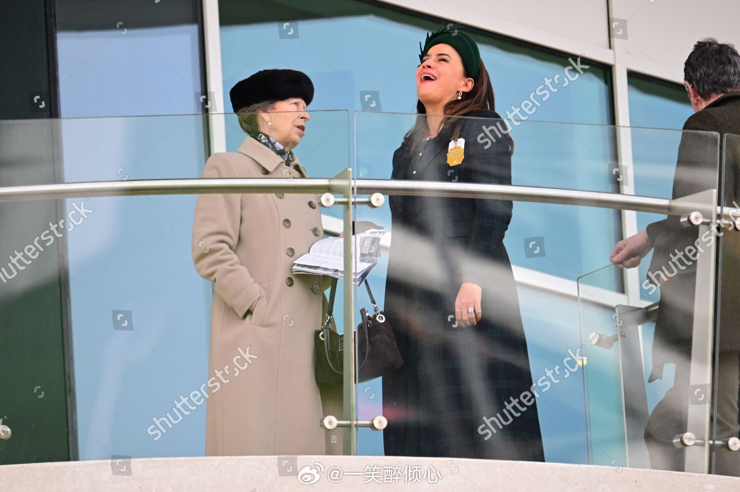 英国王室  2026年3月13日，正值切尔滕纳姆节最后一天，安妮长公主和蒂莫西劳