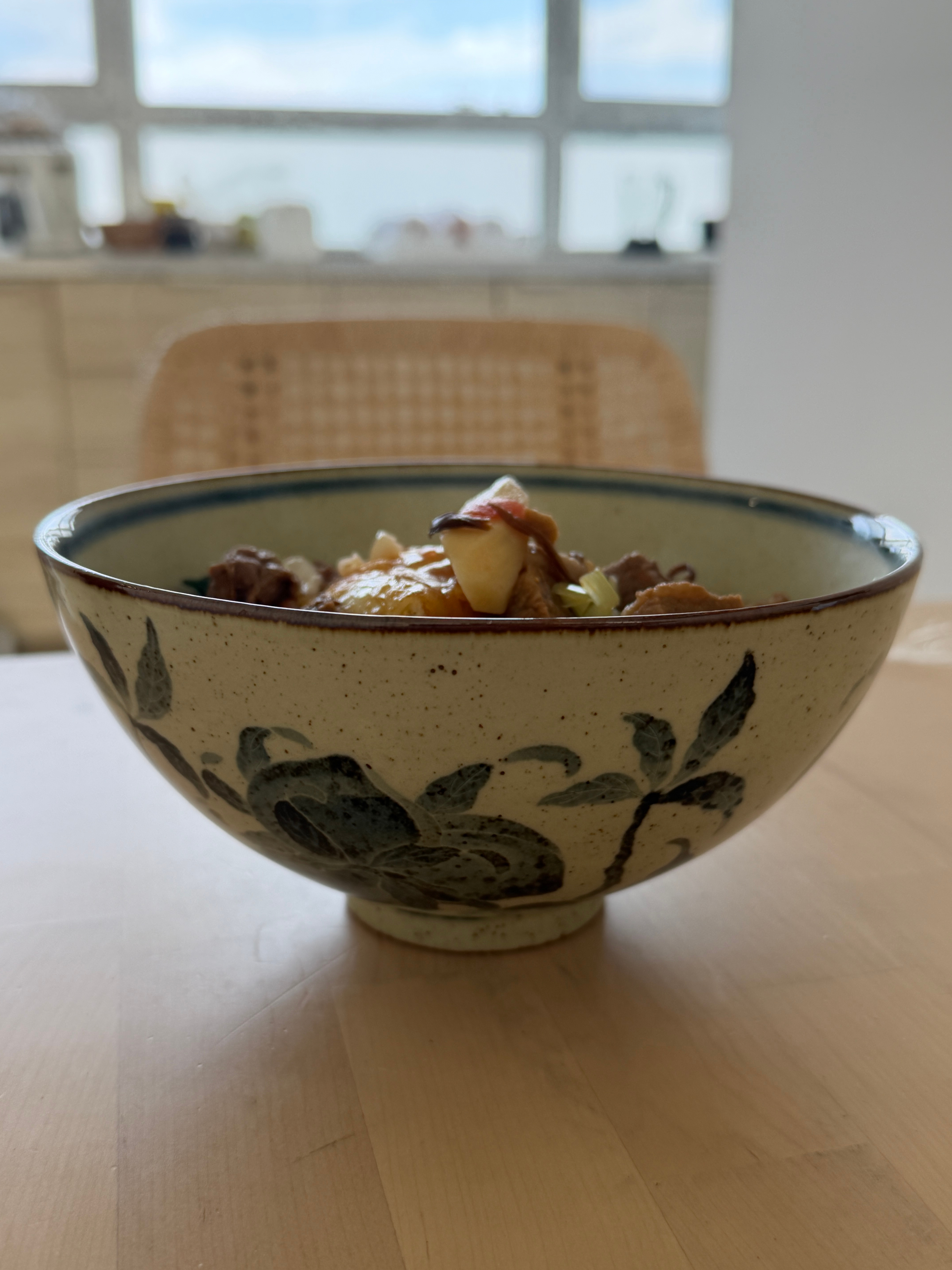 小超美食时光 我的早饭！这一大碗牛肉米粉 在外面得卖88吧[doge] ​​​