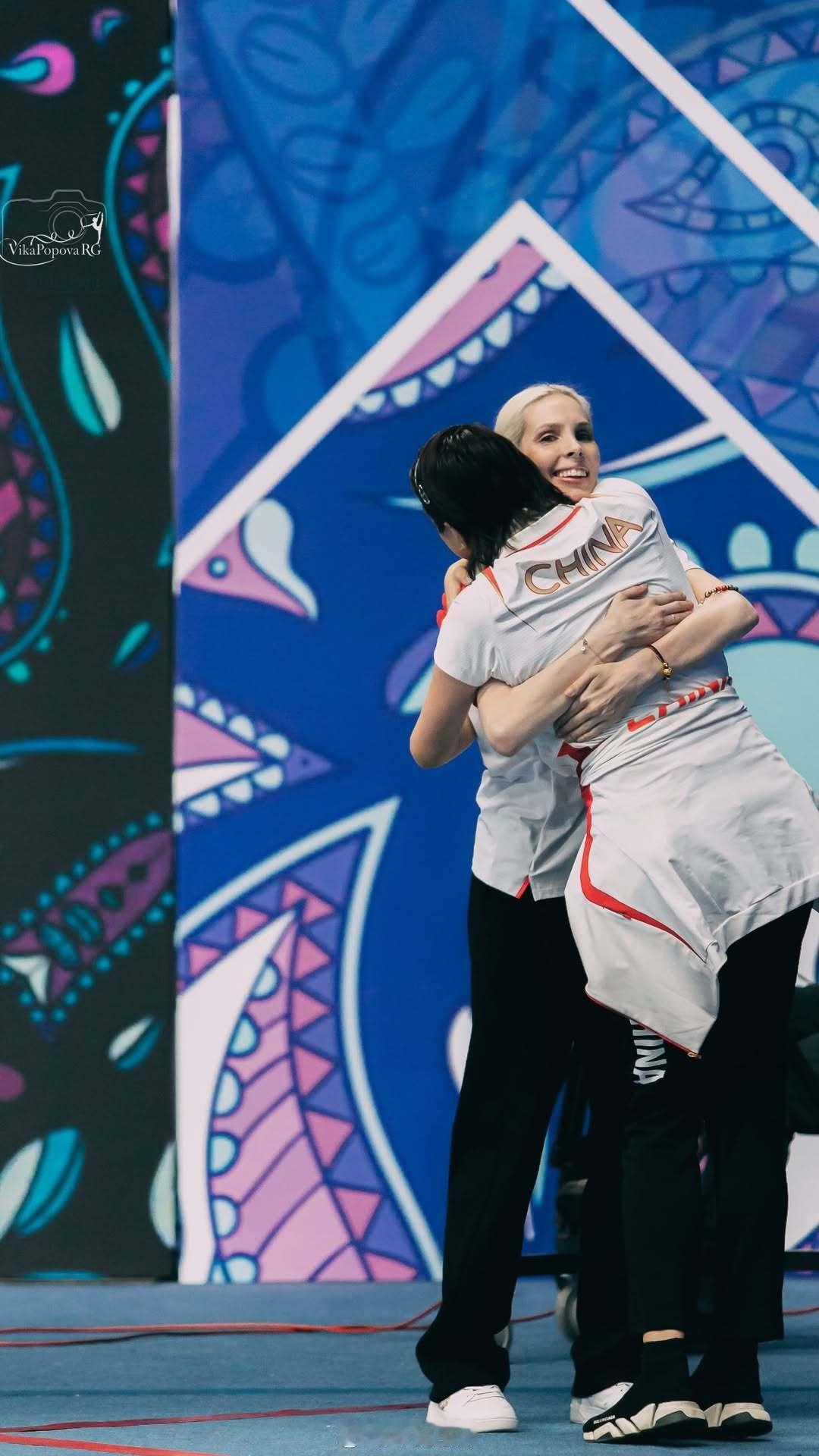 愿中国队今年如同《权力的游戏》这套节目一样登上铁王座👑中国队包揽塔什干世界杯金