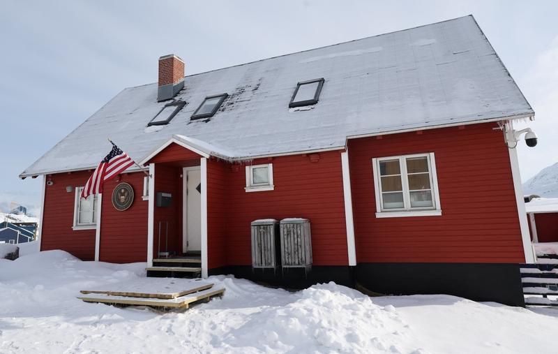 丹麦不会同意美国收购格陵兰岛。丹麦首相弗雷泽里克森已多次明确表示，格陵兰岛是丹麦