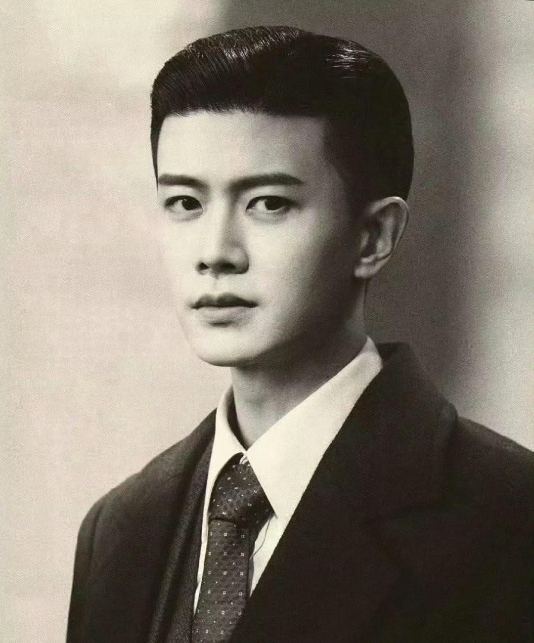 说任嘉伦 是内娱低调的实力流量演员之一，没人反驳吧？

《风与潮》开播3天，某浪