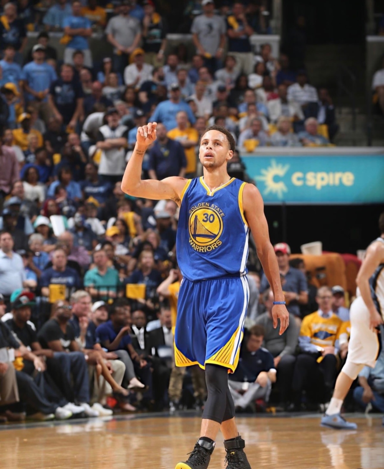 篮天下 2015年NBA季后赛的库里，传奇巨星的开始⭐Images via st