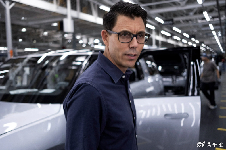 马斯克天价薪酬传导效应，这家新势力也效仿了在马斯克的万亿美元薪酬方案获批后，美国