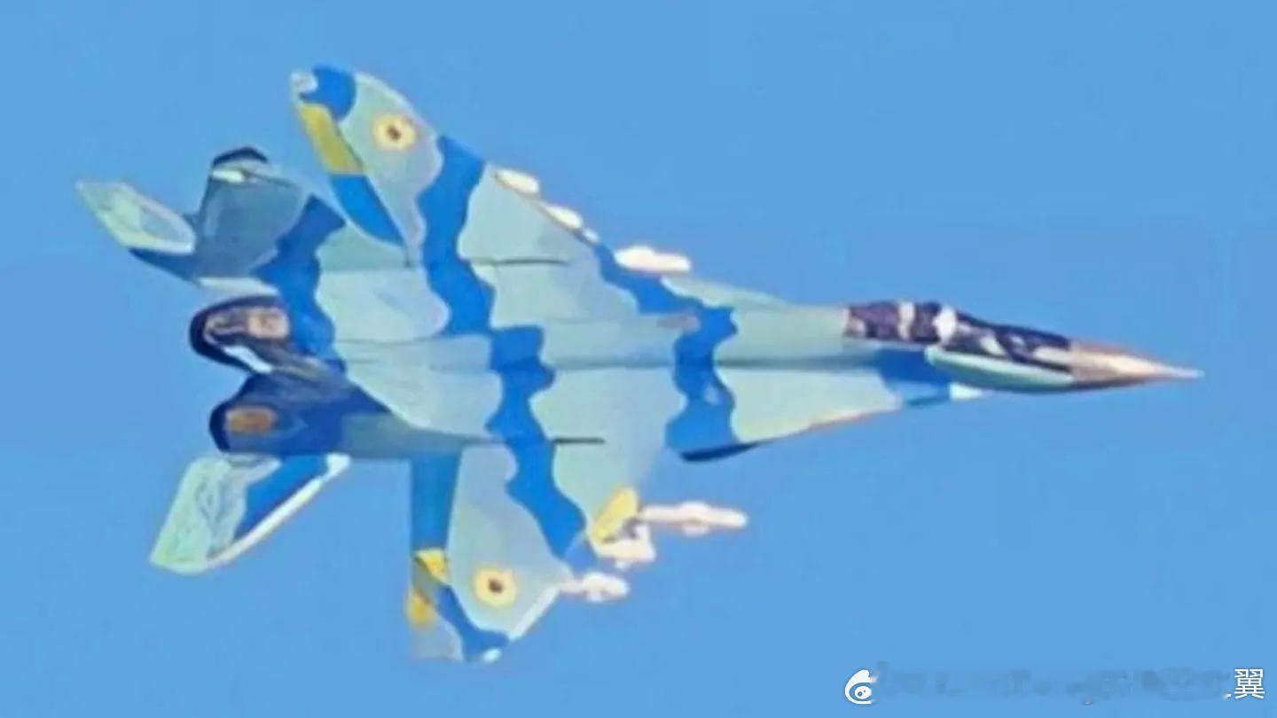 乌军装备的前阿塞拜疆米格-29曝光， 战前有三架阿塞拜疆米格-29正在乌克兰国有