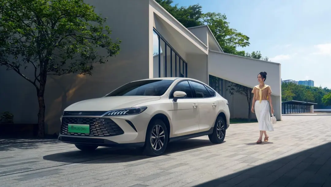 2026款秦PLUS EV/DM-i仅6.98万起，卷哭了