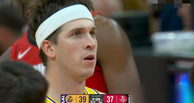 湖人6连胜的遮羞布，也盖不住里弗斯8投0中的尴尬！拿着千万年薪，就这样回报詹姆斯