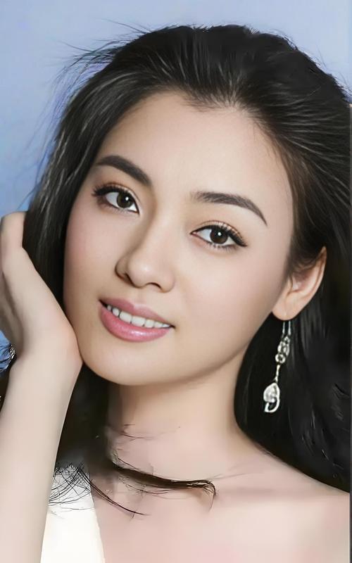 不靠前夫不蹭热度！离婚后逆风翻盘，陈思思的清醒太让人佩服
 
离婚手续办完的第3
