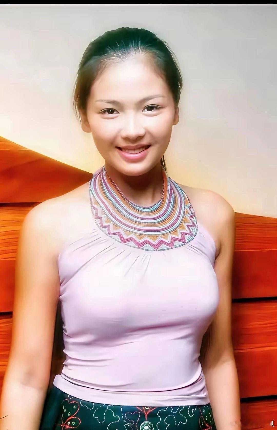 刘涛年轻时颜值也太绝了！这模样看着也就十几岁，清纯又灵动，满满少女感～ 