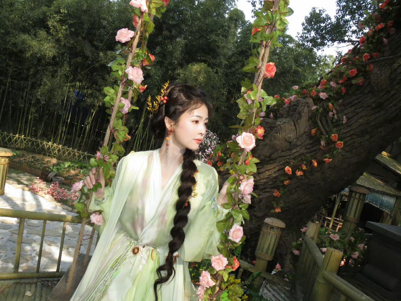 白鹿绿衣花仙子造型  好美的绿衣花仙子造型🧚♀️🫧  阿妩今晚是只柠檬精🍋