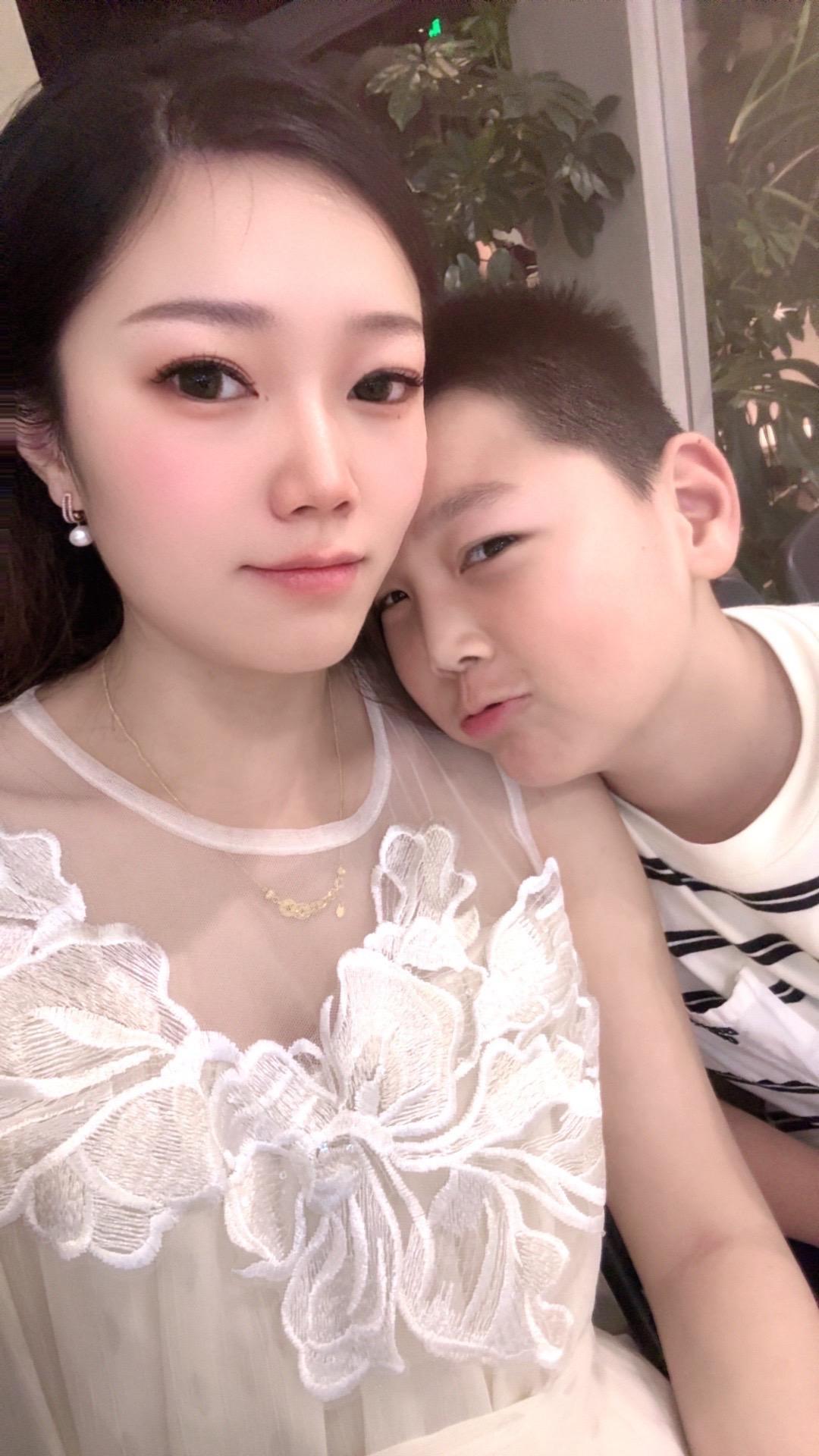 儿子的容貌妈妈的荣耀