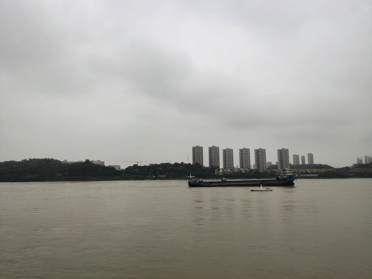 在基层一线工作，以前是身体累，心里是轻松的，现在是身体不累了，心却累了
现在乡镇