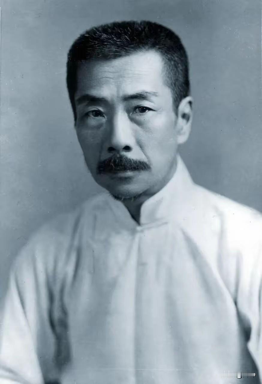 鲁迅先生曾说：“任何关系，出现不尊重就是信号，无需争论。不必原谅，远离是唯一的答