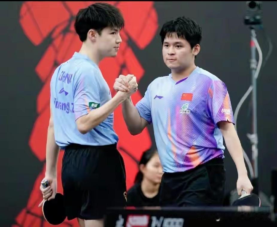 乒乓球WTT萨格勒布常规挑战赛男双四强全部出炉，中国有望会师决赛：
  林诗栋黄
