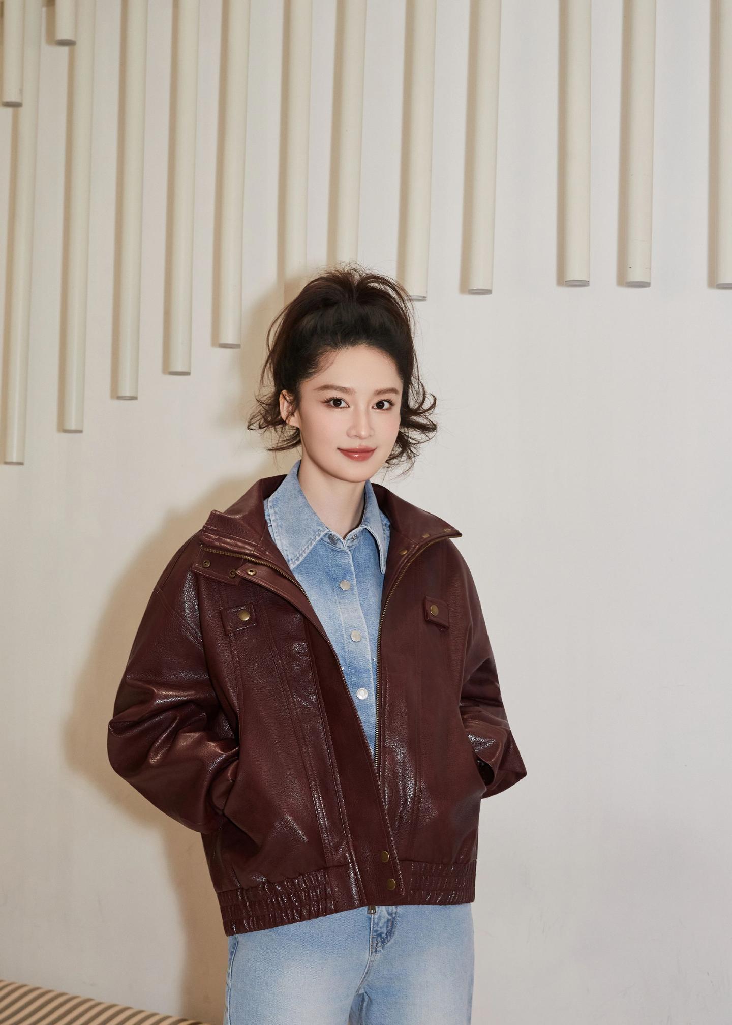 这么好看的沁 当然要发啦～😻