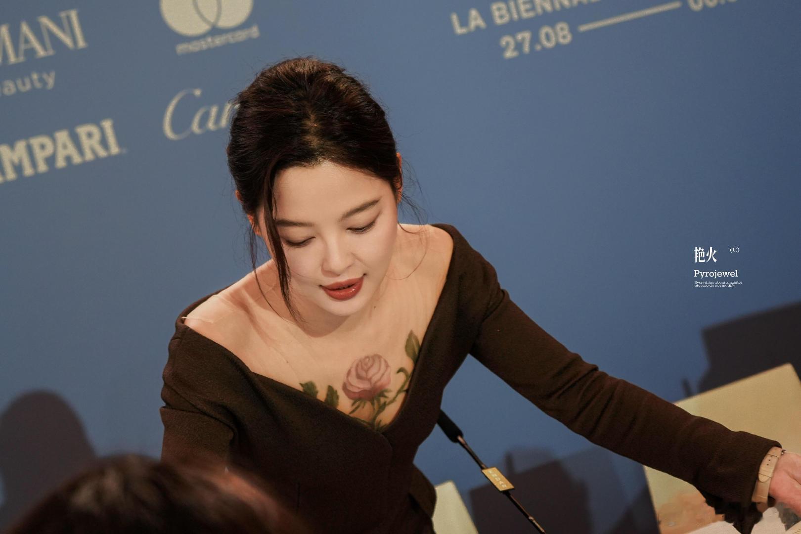 属于辛芷蕾的中女时代谁还没被辛芷蕾这波 “中女时代” 杀到啊！从《绣春刀》那刀惊