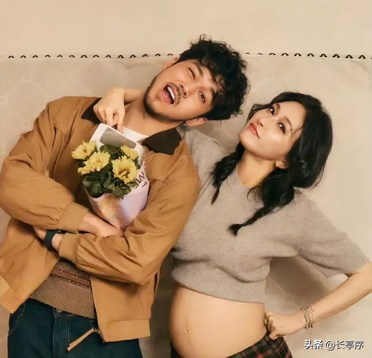 内娱又来新孩子了！陈牧驰陈冰官宣结婚生子。
2022年11月‌：两人首次被拍到在