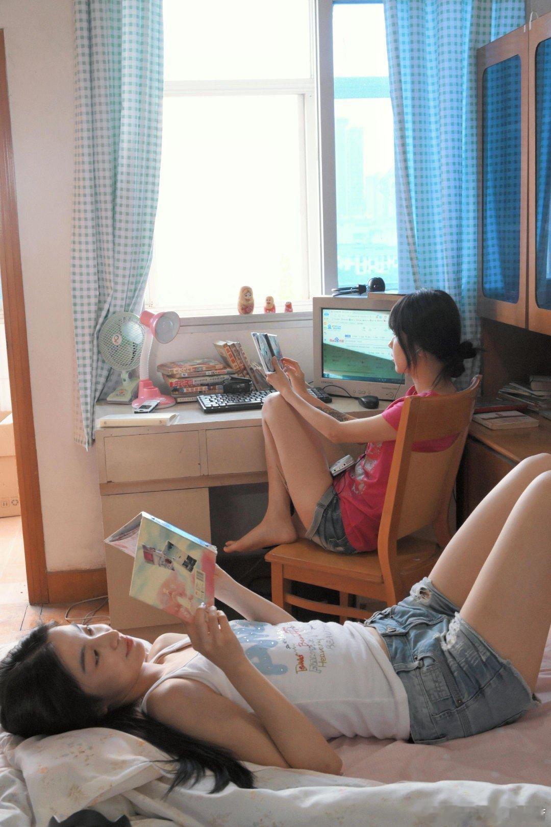 “你醒了，现在是2005年……” ​​​
