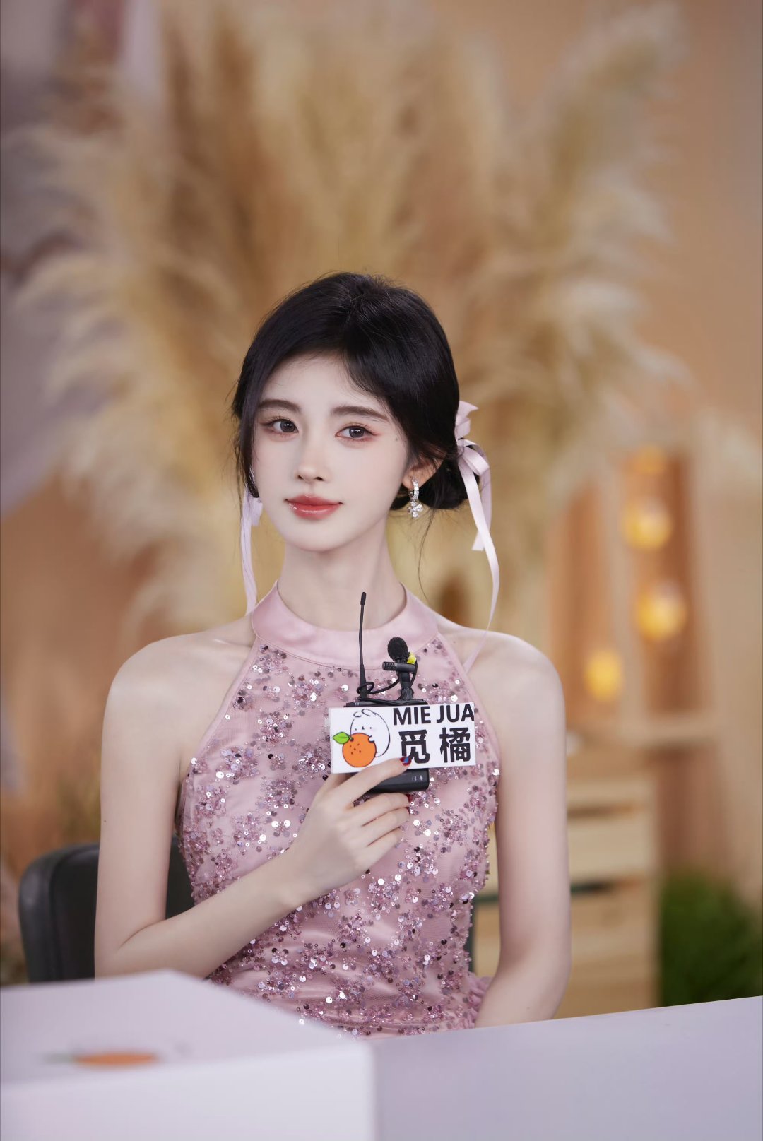 💙🍊鞠婧祎万花世界💙🍊鞠婧祎苏绿夏无论这个世界怎么苛刻，我都偏爱你​​​