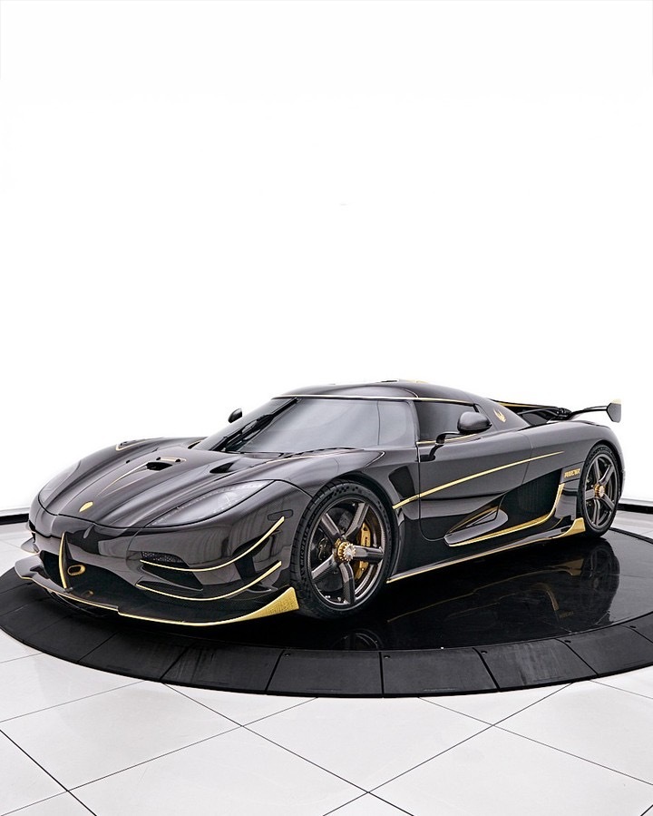 仅有一台的2018年Koenigsegg Agera RS「凤凰」版，作为一件独