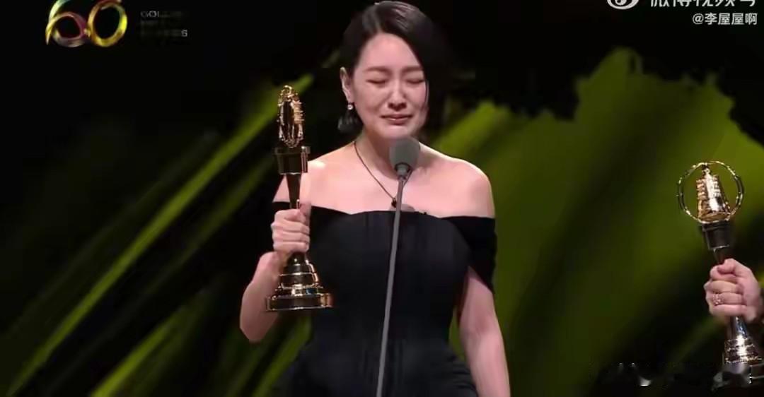 小s最大的问题，羡慕嫉妒姐姐比她过得好
悲伤也没有装太久，现在才过去十来个月，她