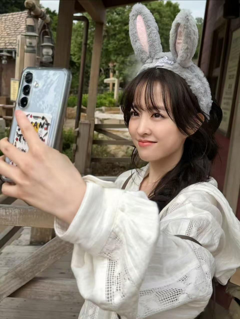 朴宝英朱迪自拍，好看，绝啦 