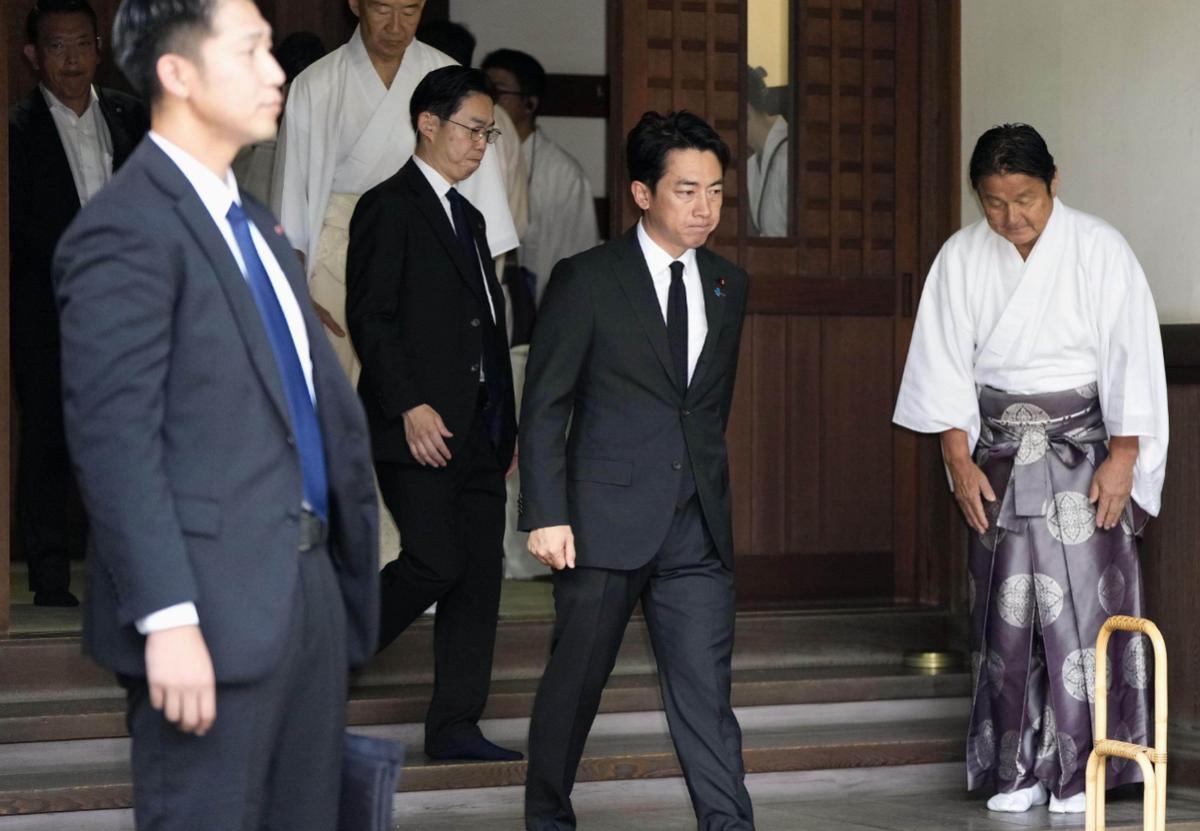 日本政客再次参拜靖国神社，释放的不是所谓“悼念信号”，而是日本右翼势力持续突破历