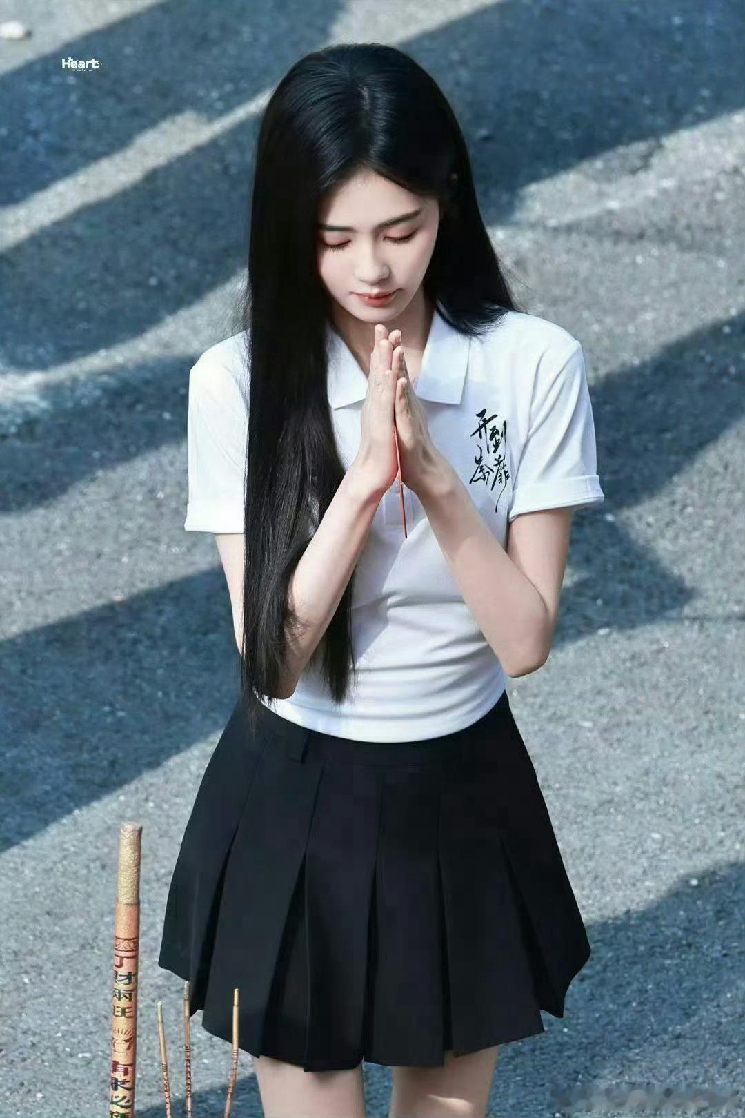 白鹿王韵娜长发短发判若两人白鹿王韵娜长发短发都精彩 开机是黑长直清冷学姐，微博视