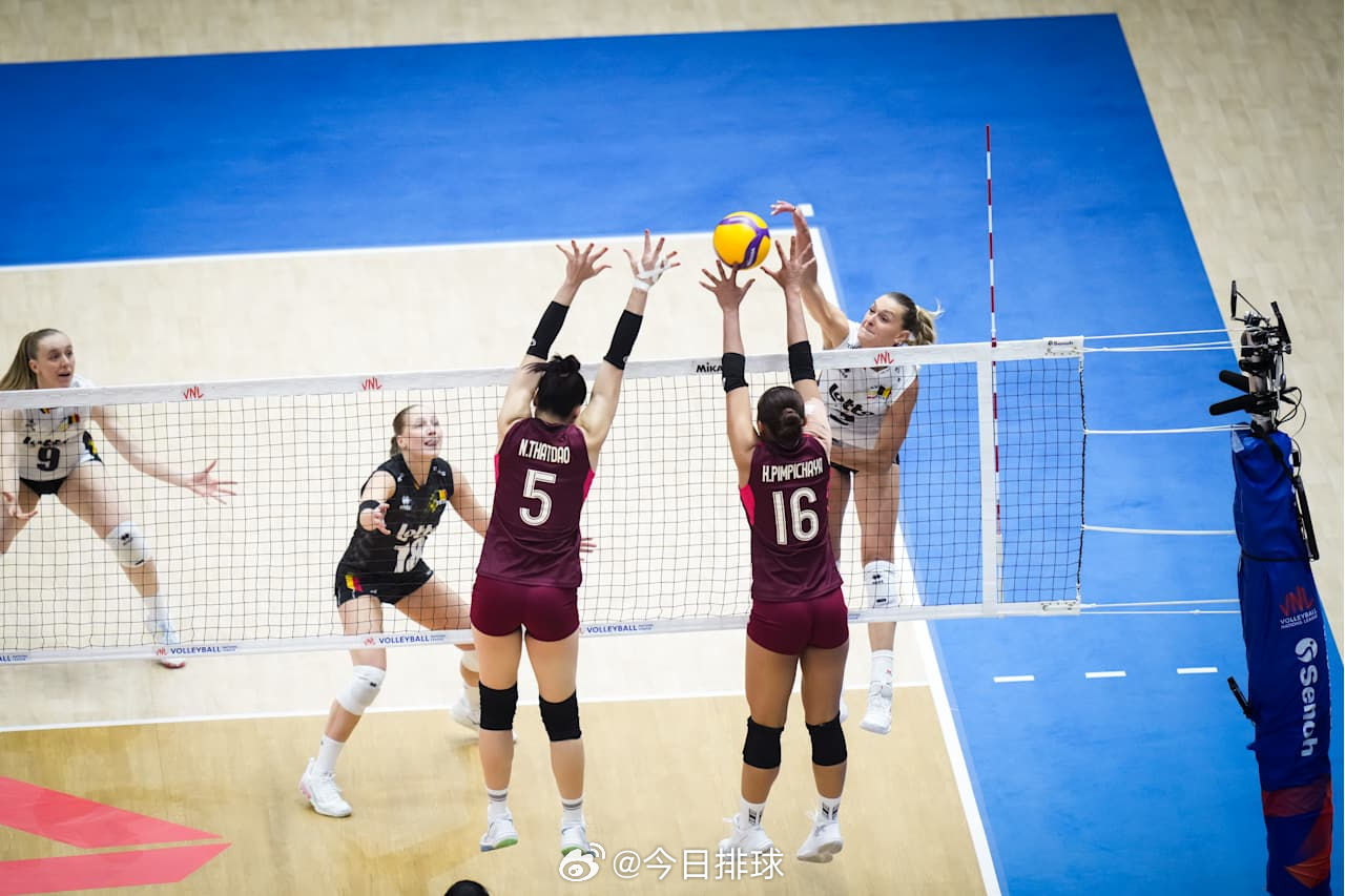 【2026世界女排联赛 南京站：比利时女排3-2泰国女排】北京时间6月6日下午，