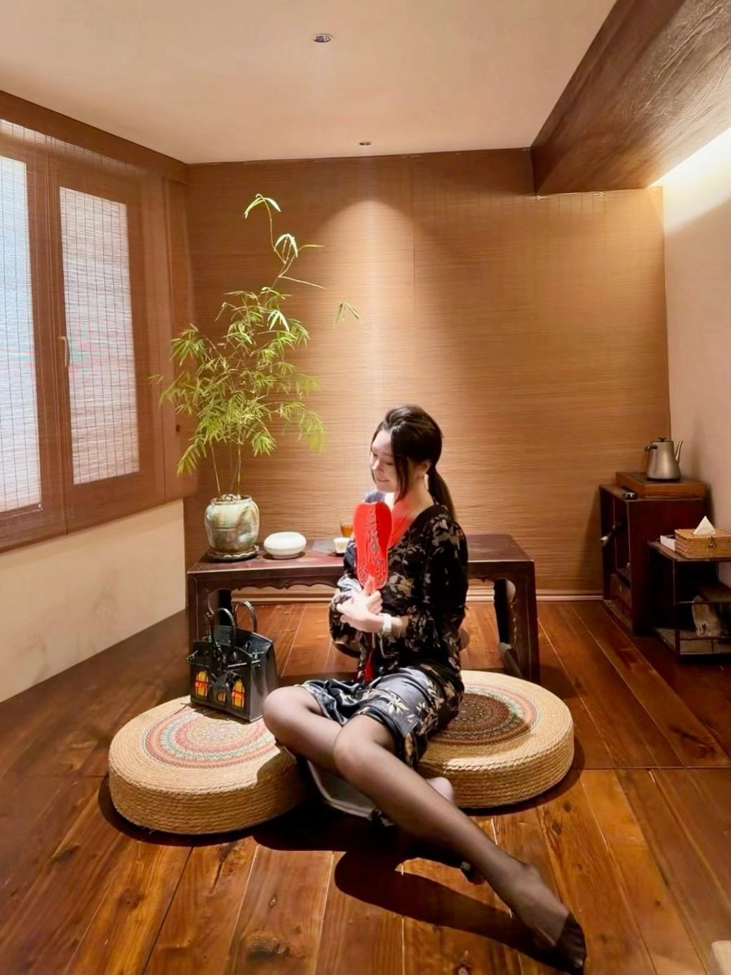 不必太张扬 是花自然香