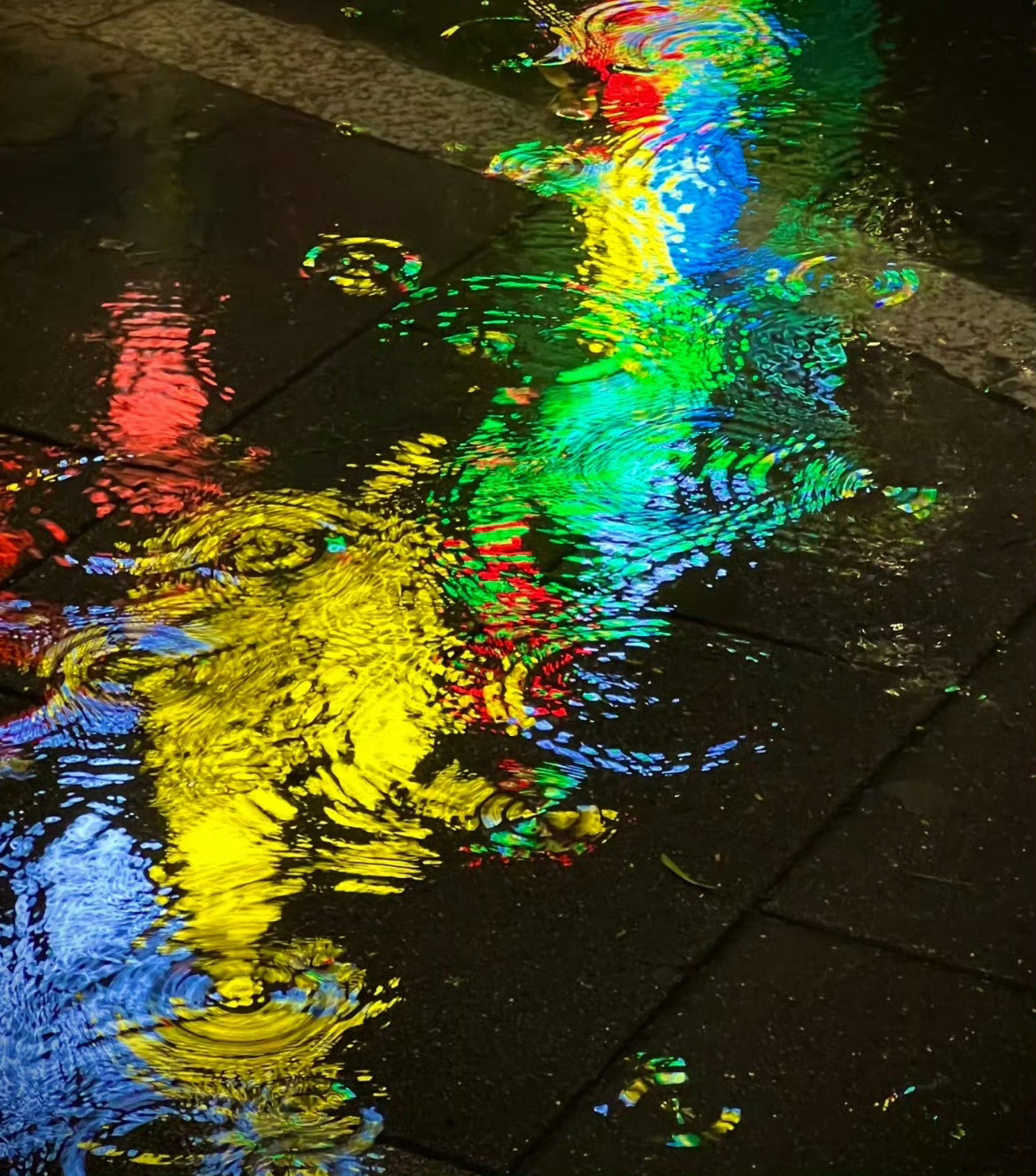 雨后的城市是个调色板🎨 
