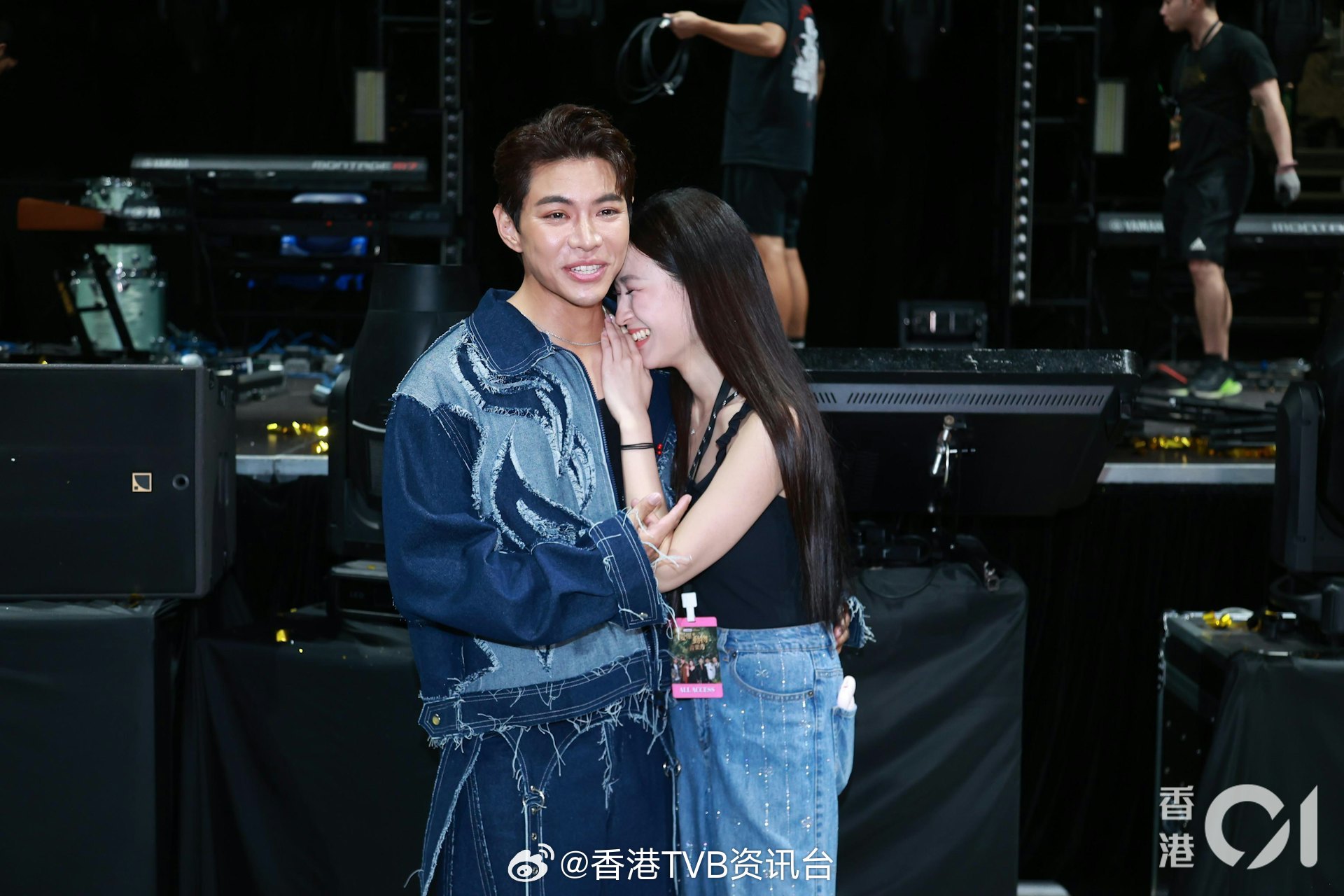 罗天宇陈懿德被问到JW婚事即默认：比回答我们什么时候办婚礼还要难答歌手王灏儿（J
