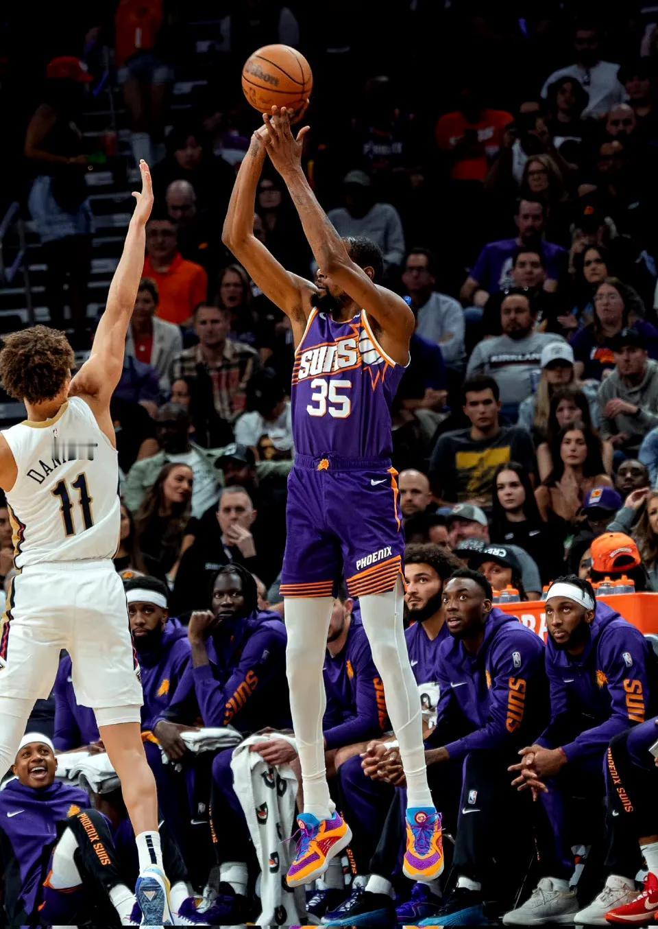 奥尼尔发推
杜兰特是NBA历史上最好的中距离投手
历史上还不至于，中投的汉密尔顿