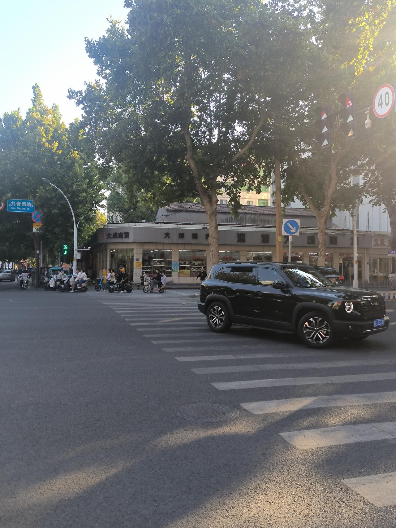 说说张店那些历史比八大局便民市场还要悠久的商业网点。
前两天看到有人说这个在西二