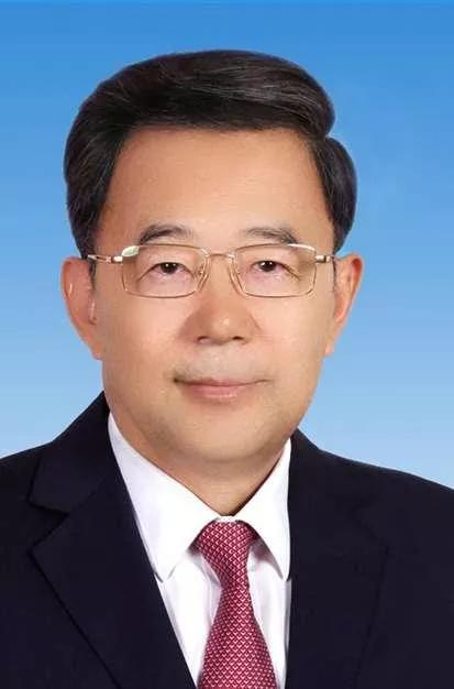 此君此时被查，是否与摧枯拉朽般的医疗系统反腐有关？因为查其履历，整整十年前，即2