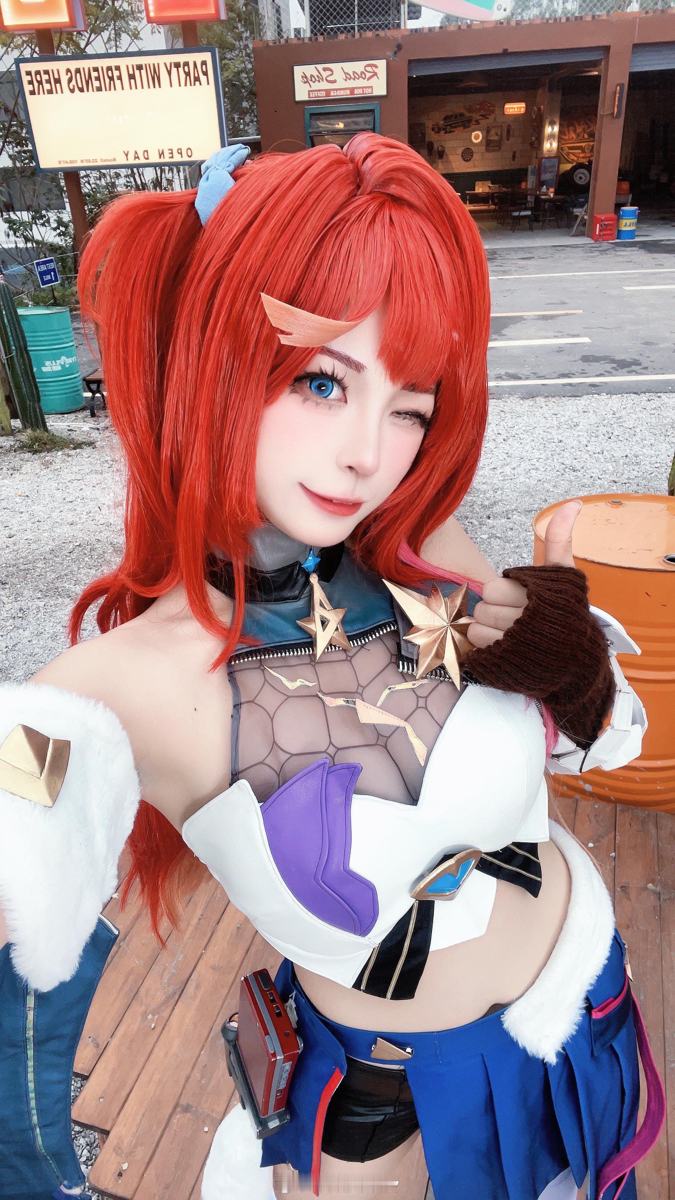 #崩坏3官方[超话]##希娜狄雅# 崩崩崩 崩崩崩！💥#崩坏3第二部# ​​​