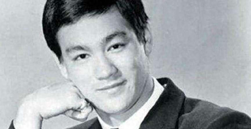 虽被称为天下无敌手，李小龙其实曾惧怕一种对手，妻子琳达晚年真相揭秘你知道吗？
1