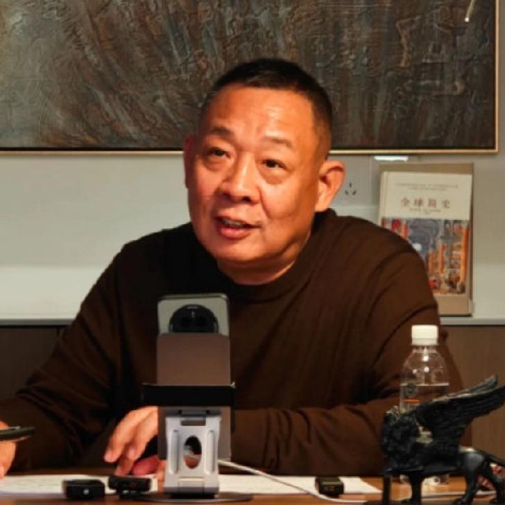 于东来为什么要力挺韩红？
不是因为他想博关注，
也不是被收买了，更不是想立人设，