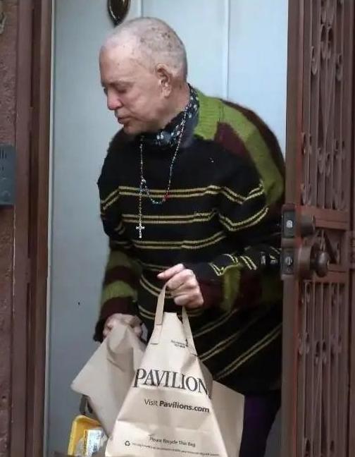 又一个好莱坞巨星被斩杀，曾经风靡万千少女的好莱坞硬汉米基洛克，出演过史泰龙的《敢