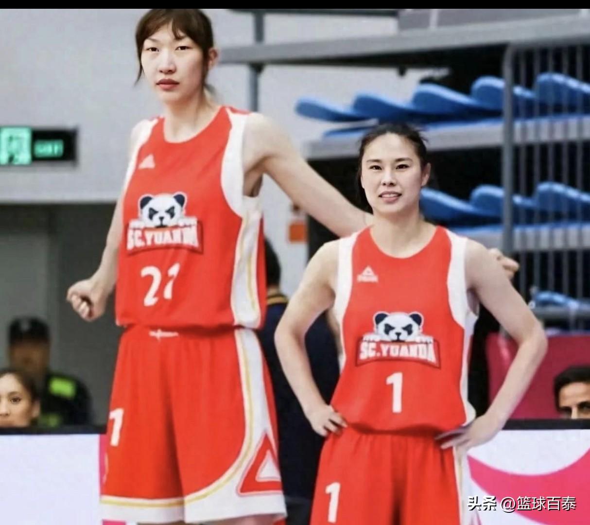 事出反常必有妖！
外界都在传女篮将帅不和、宫导要下课，
结果王思雨、韩旭两大核心