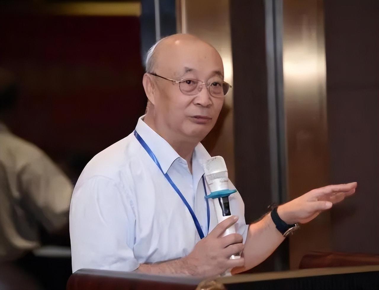 这脸打得实在响亮！2015 年二胎政策刚推出，权威专家翟振武教授曾拍着胸脯断言，